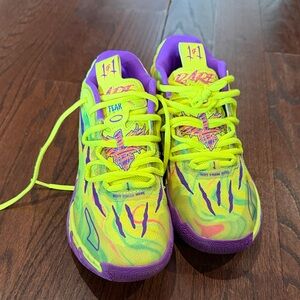 Puma lomelo size 4 brand new sneakers